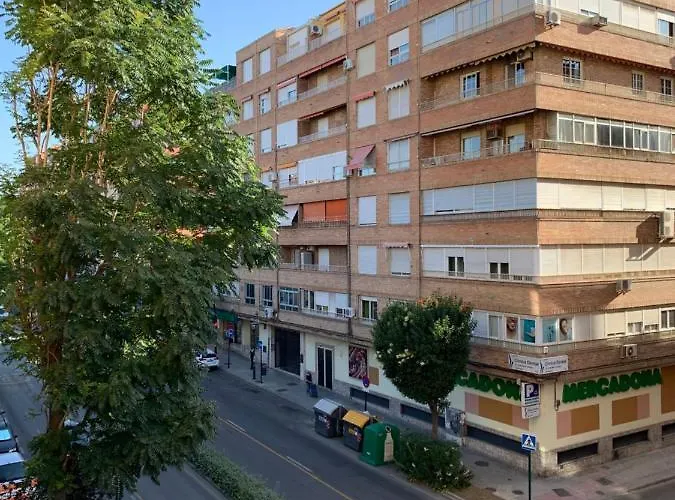 Nuevo, 3 Con Terraza Гранада